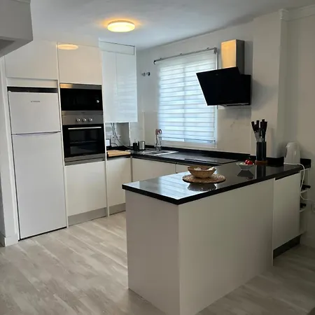 Appartement 2 Bed. Amazing Sea Views *